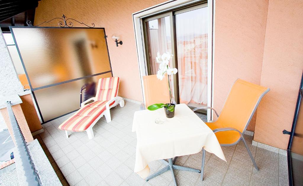 Hotel Elvetico Locarno Rum bild